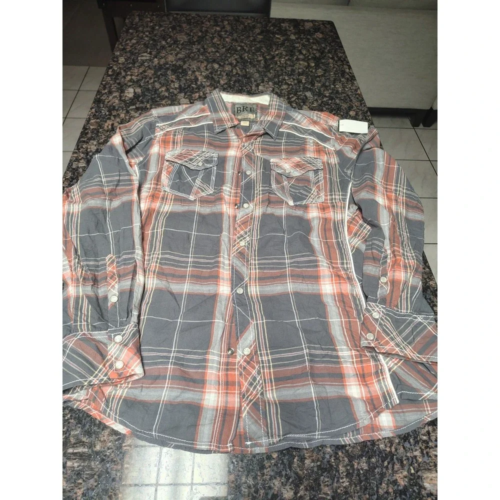 BKE Men's Plaid Button Up Shirt with Metal Buttons. Large